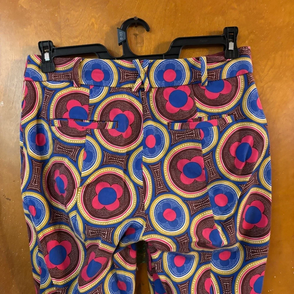 Anthropologie slim print pants. Size 8 - Picture 6 of 8